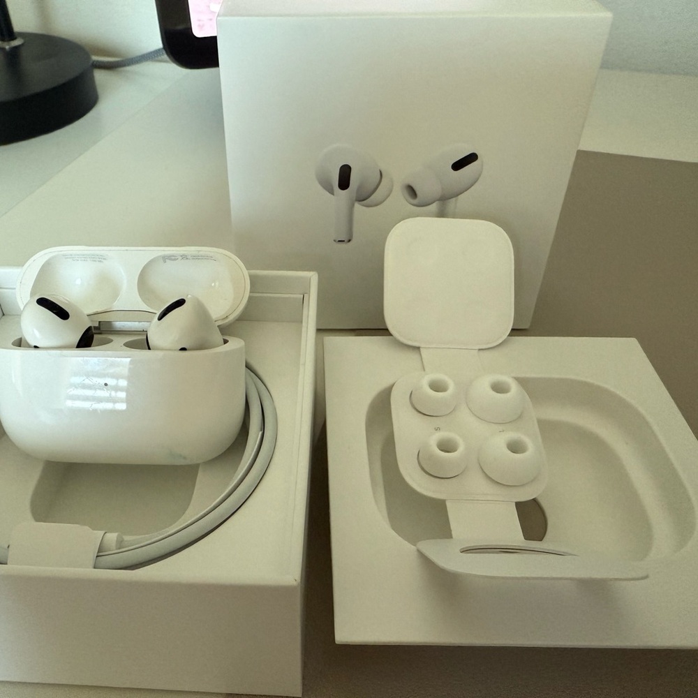 White Wireless Earbuds with Charging Case
